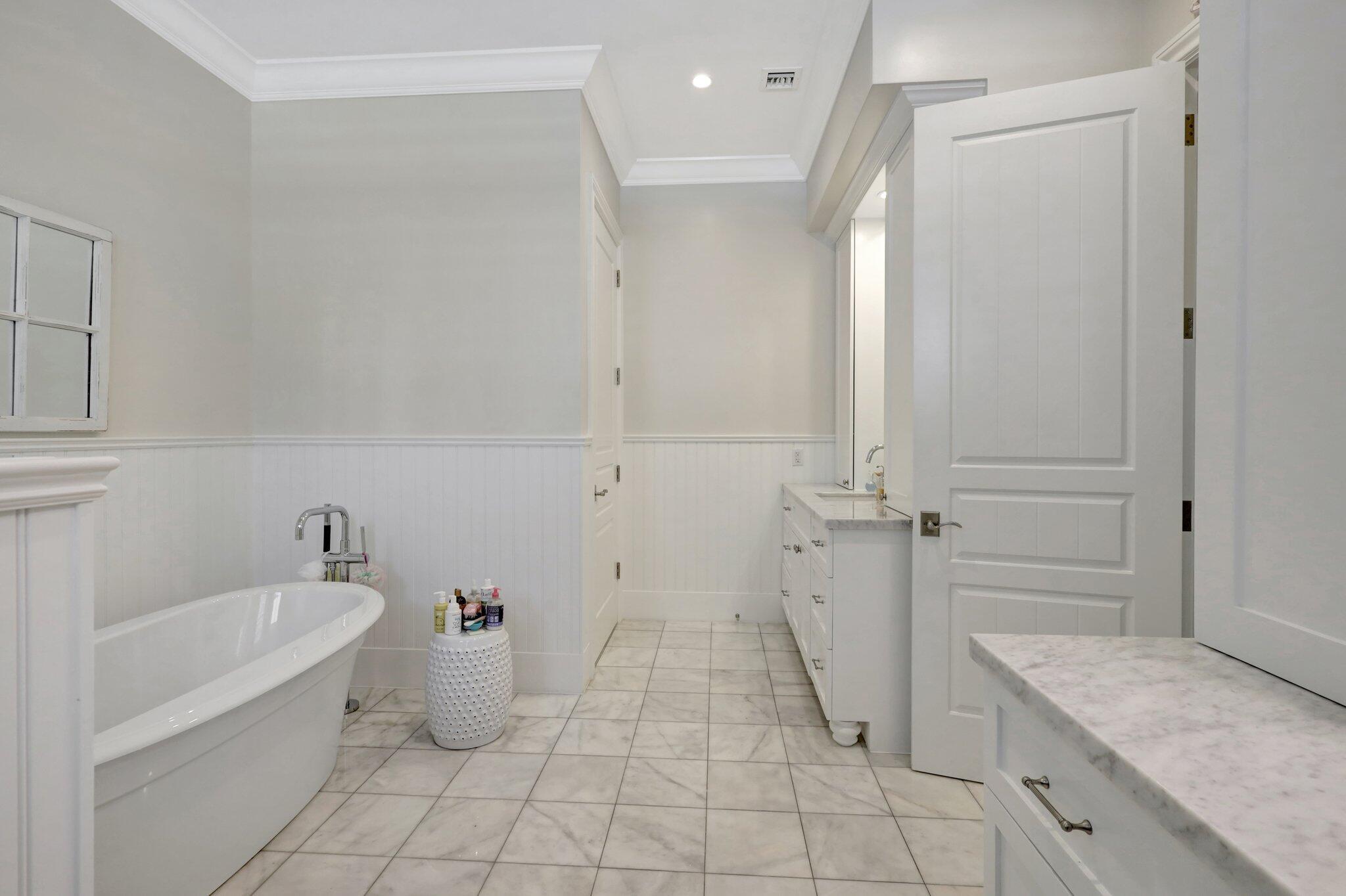 OCEAN RIDGE BEACH - Residential