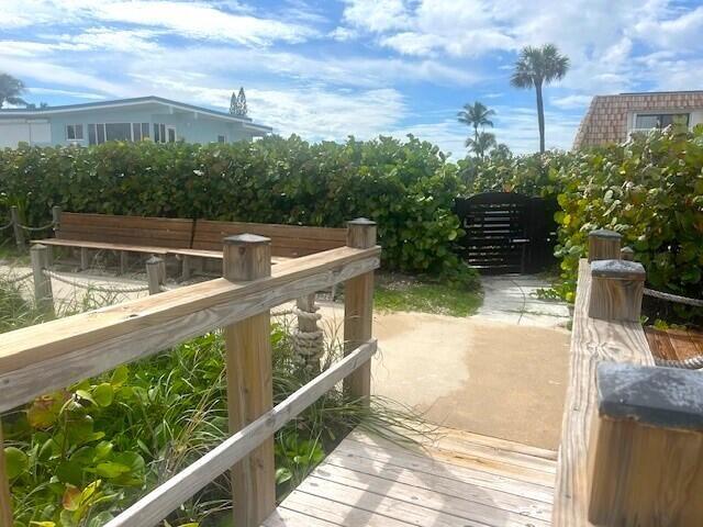 OCEAN RIDGE BEACH - Residential