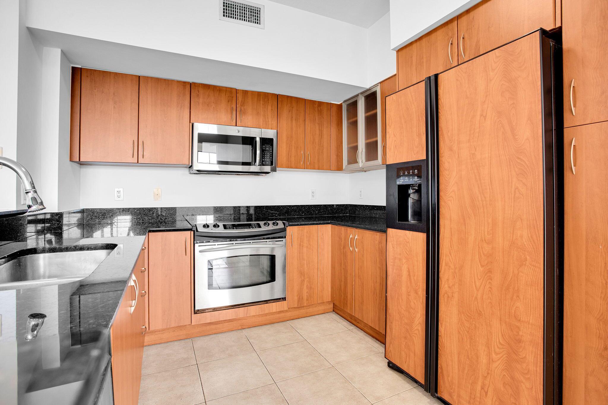 BOCA GRAND CONDOMINIUM - Residential