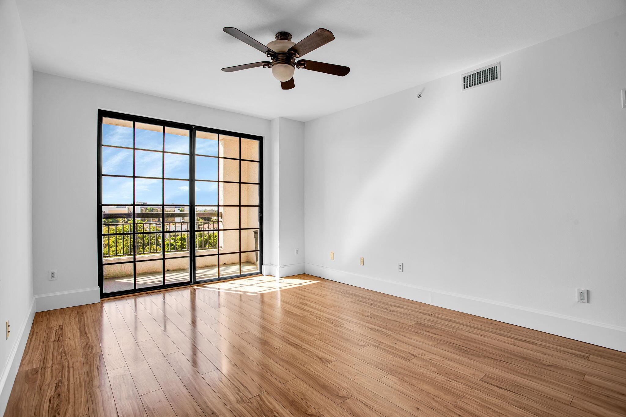 BOCA GRAND CONDOMINIUM - Residential