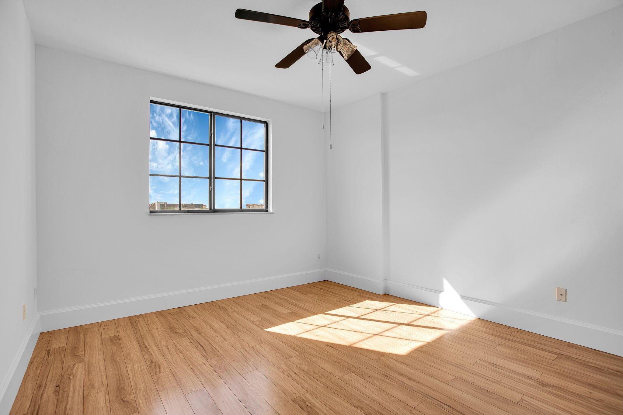 BOCA GRAND CONDOMINIUM - Residential