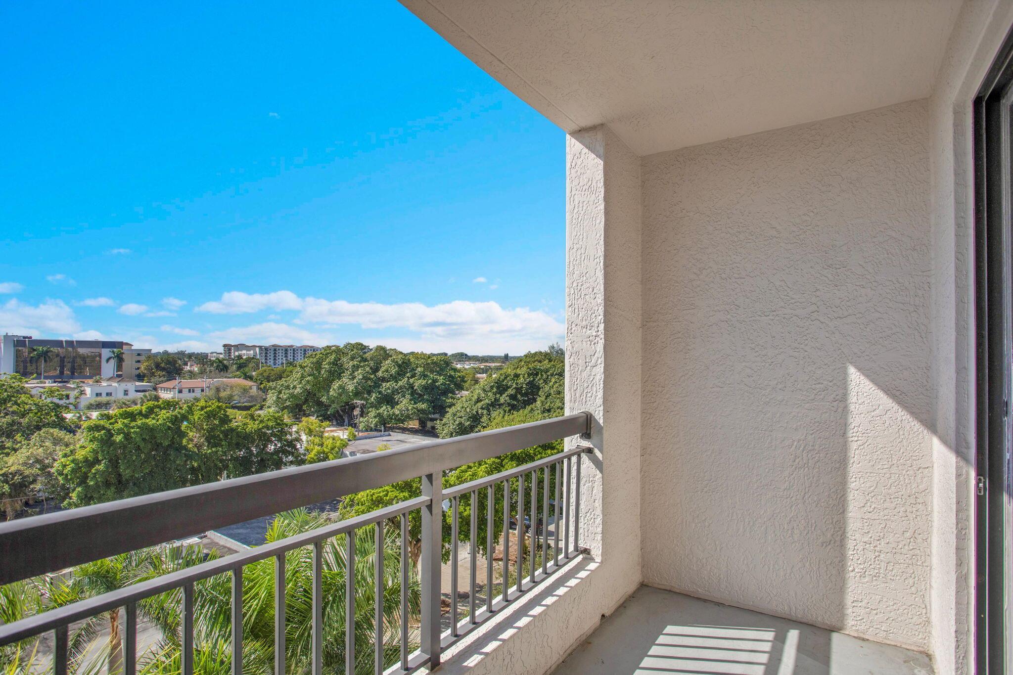 BOCA GRAND CONDOMINIUM - Residential