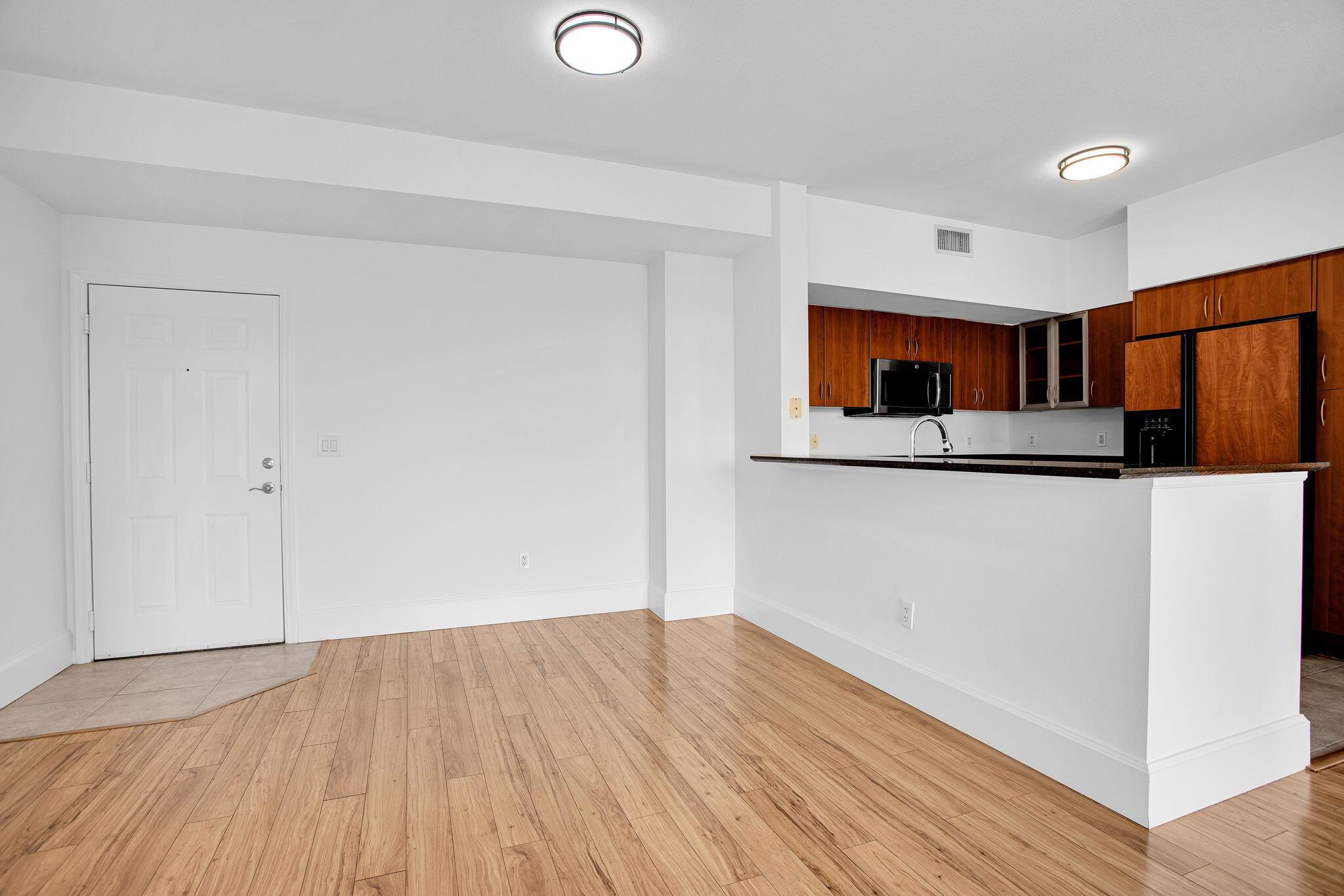 BOCA GRAND CONDOMINIUM - Residential