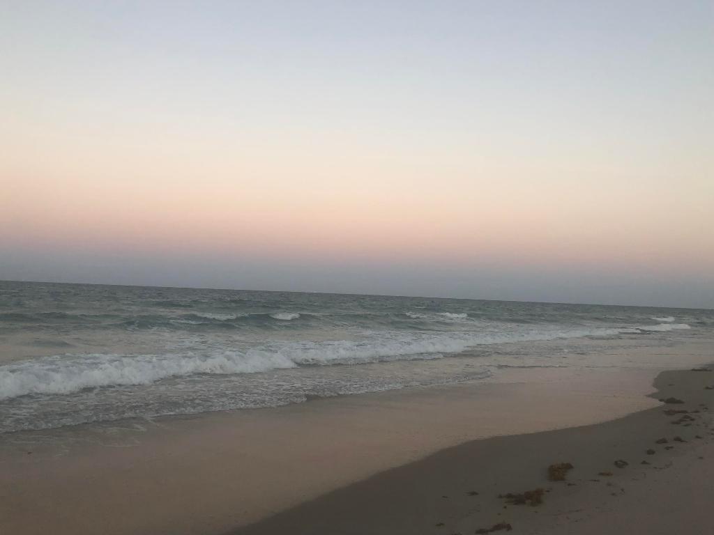 OCEAN HARBOUR CONDOMINIUM B - Residential Lease