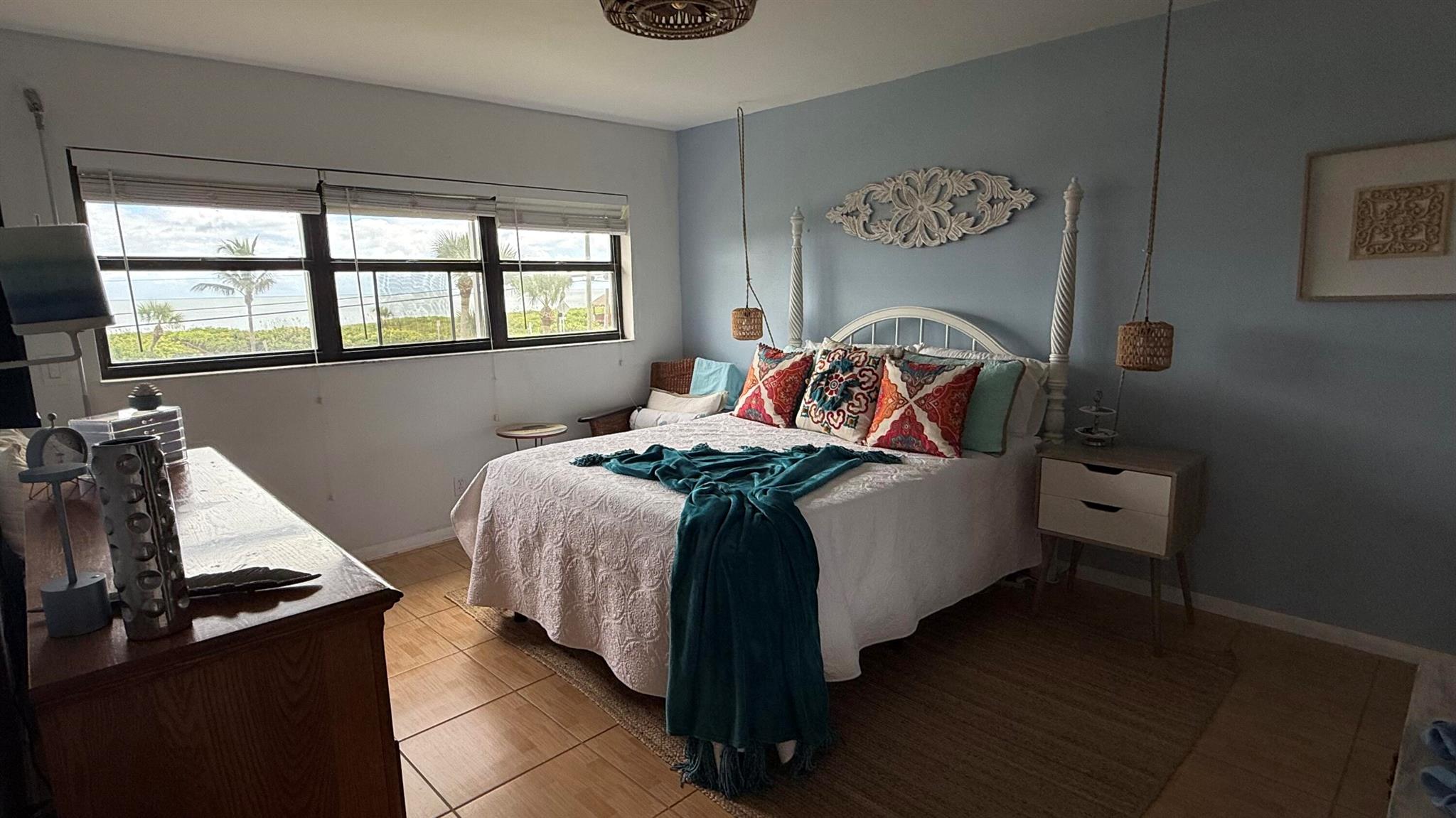 OCEAN HARBOUR CONDOMINIUM - Residential Lease