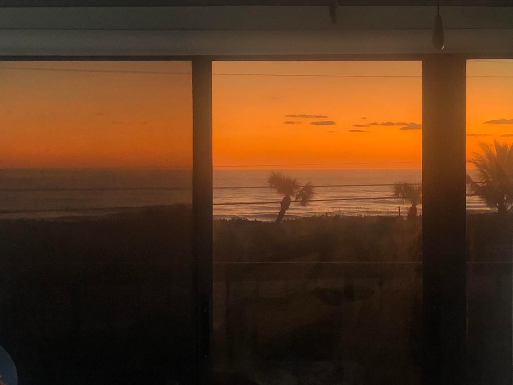 OCEAN HARBOUR CONDOMINIUM B - Residential Lease