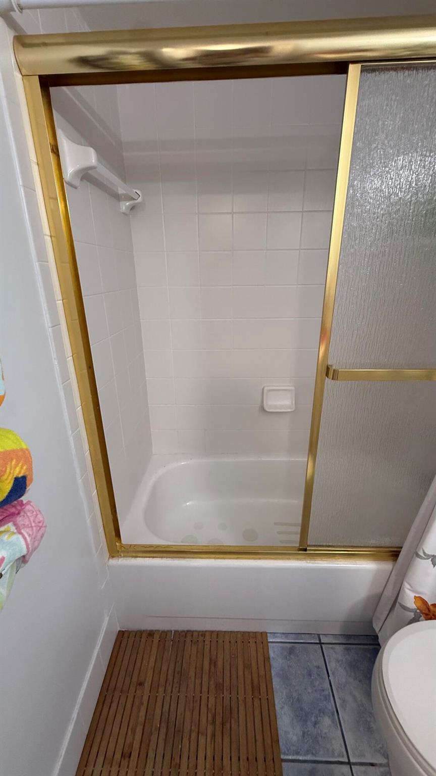 OCEAN HARBOUR CONDOMINIUM - Residential Lease