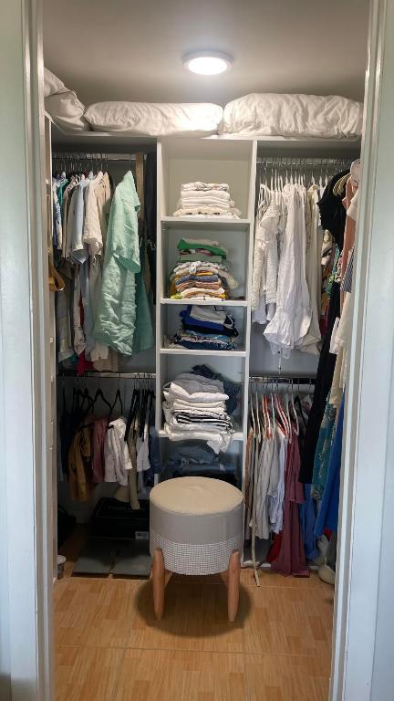 OCEAN HARBOUR CONDOMINIUM B - Residential Lease