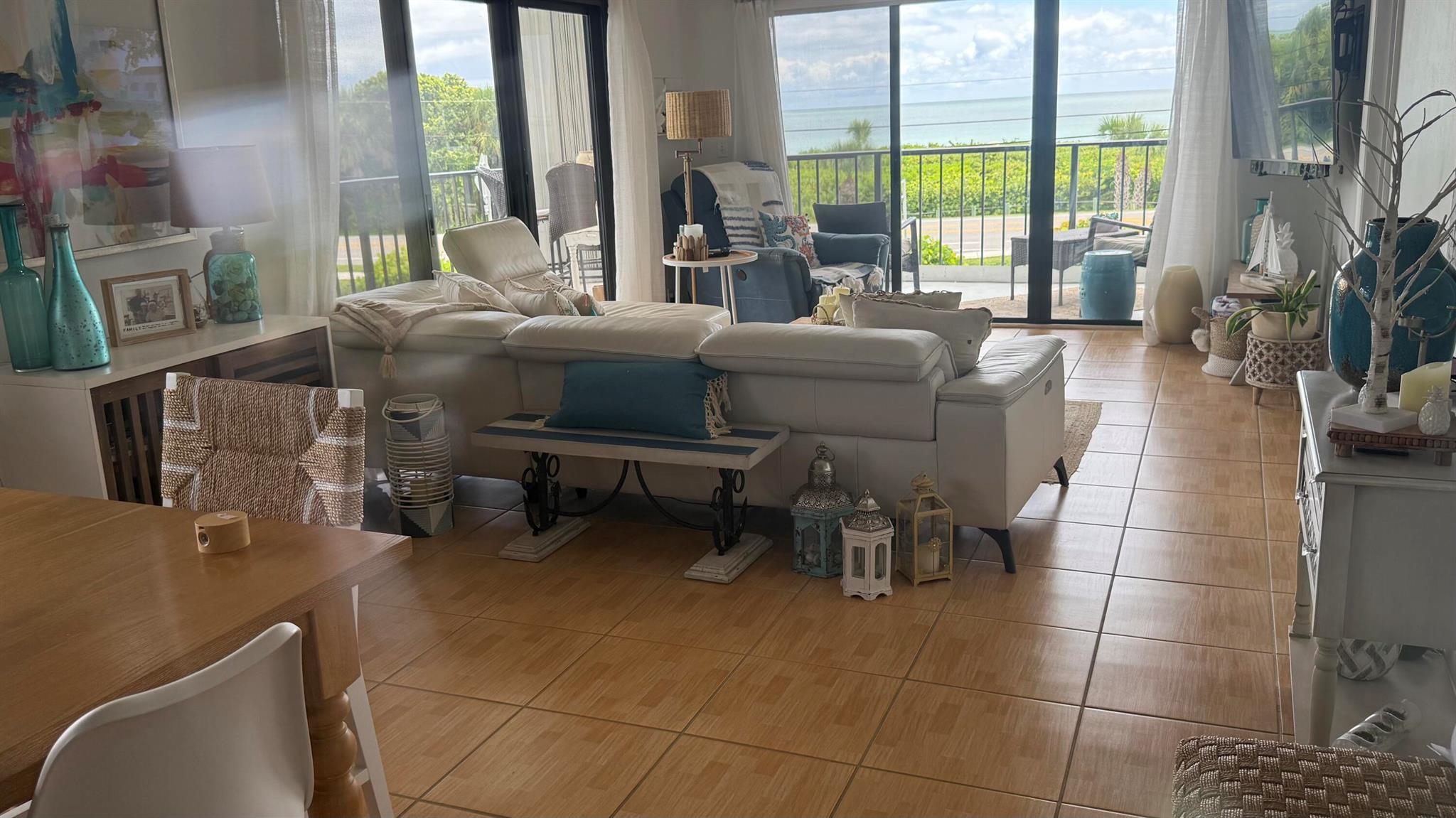 OCEAN HARBOUR CONDOMINIUM - Residential Lease