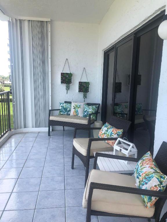 OCEAN HARBOUR CONDOMINIUM B - Residential Lease