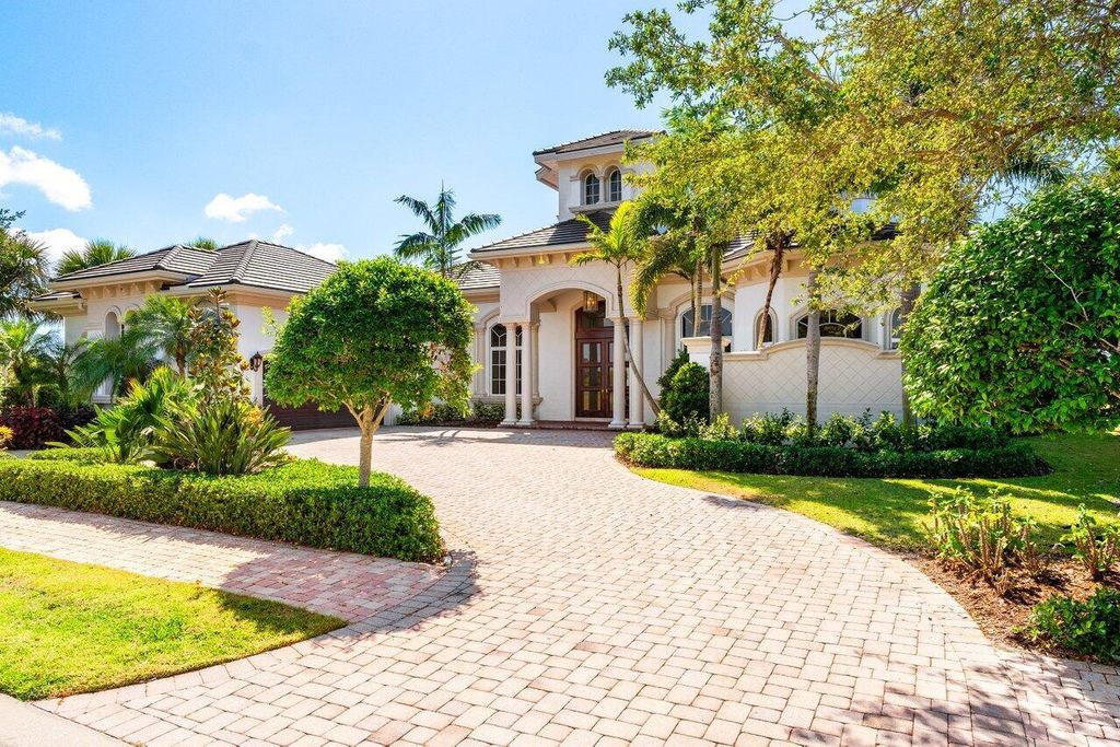 Photo of 118 SE Mira Lavella, Port Saint Lucie, FL 34984 (MLS # R11087146)