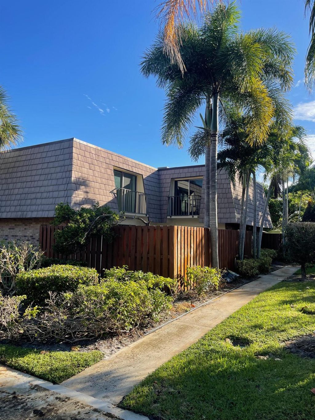 Photo of 142 Ocean Cove Drive, Jupiter, FL 33477 (MLS # R10934302)