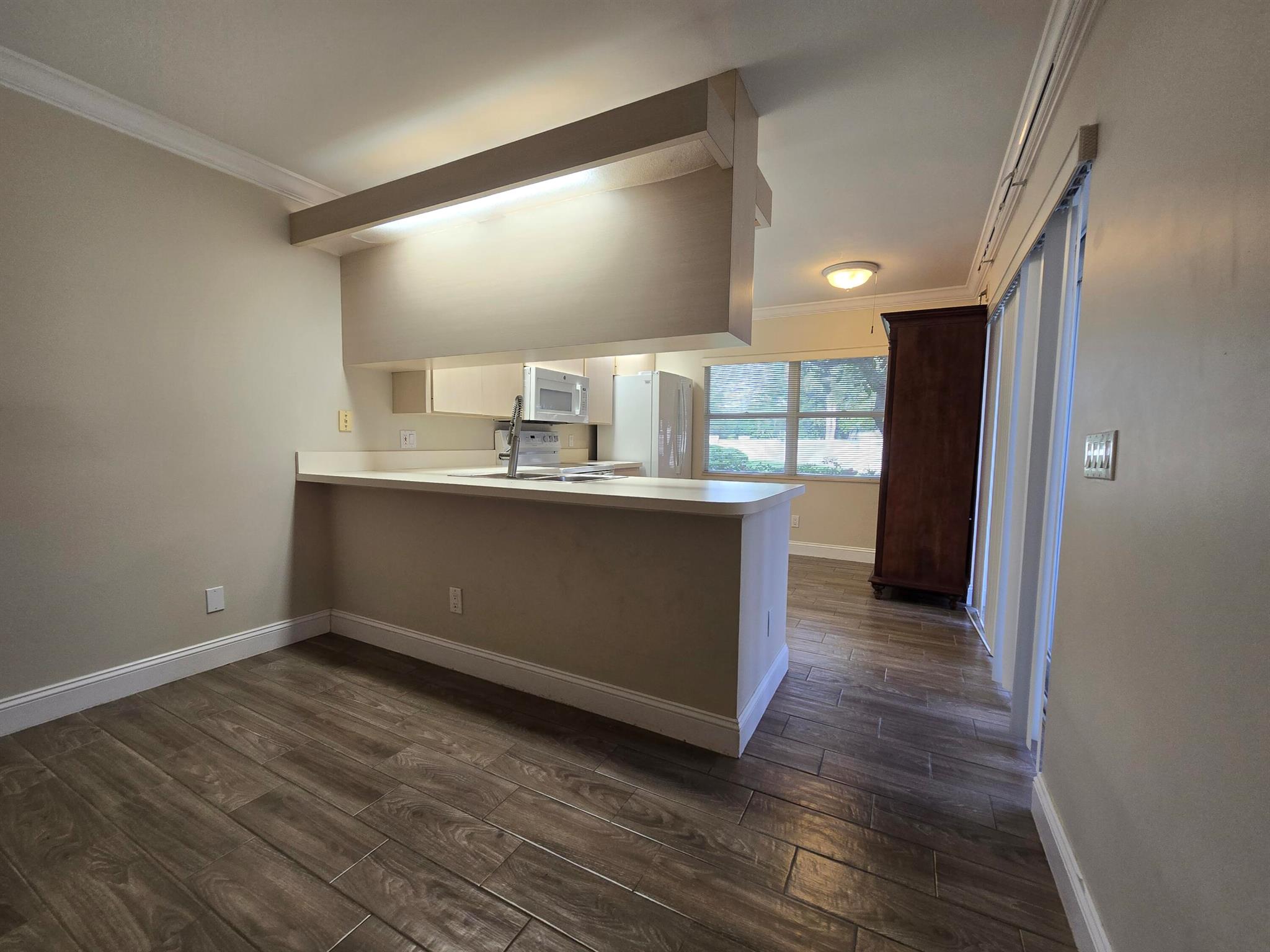 Wellesley at Lake Clarke - Residential Lease