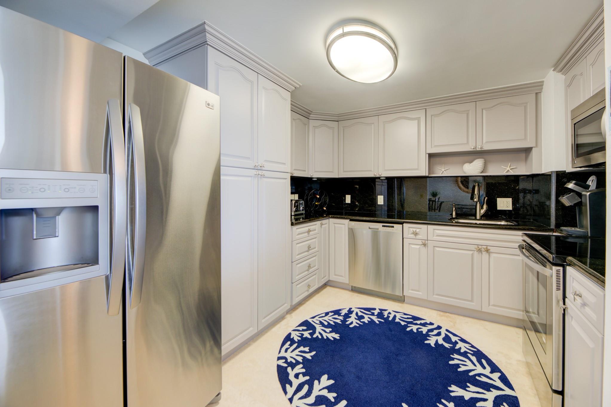 Venetian Condominium - Residential