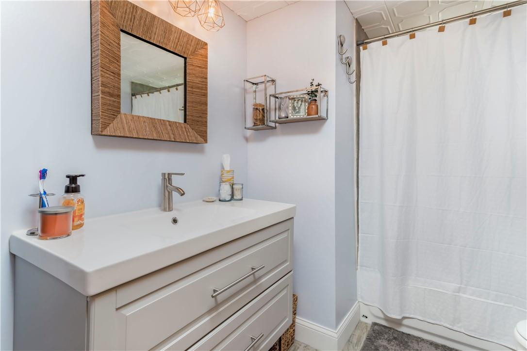 Jade Winds - Residential