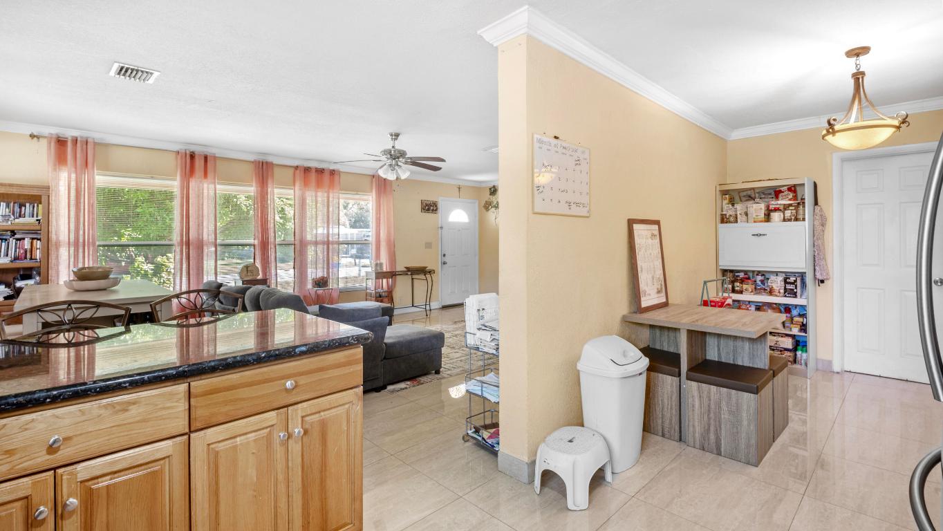 CRESTVIEW BOYNTON - Residential