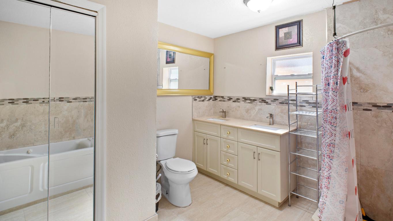 CRESTVIEW BOYNTON - Residential