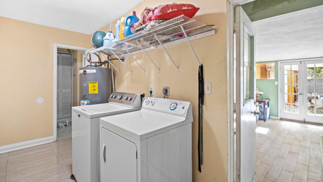 CRESTVIEW BOYNTON - Residential