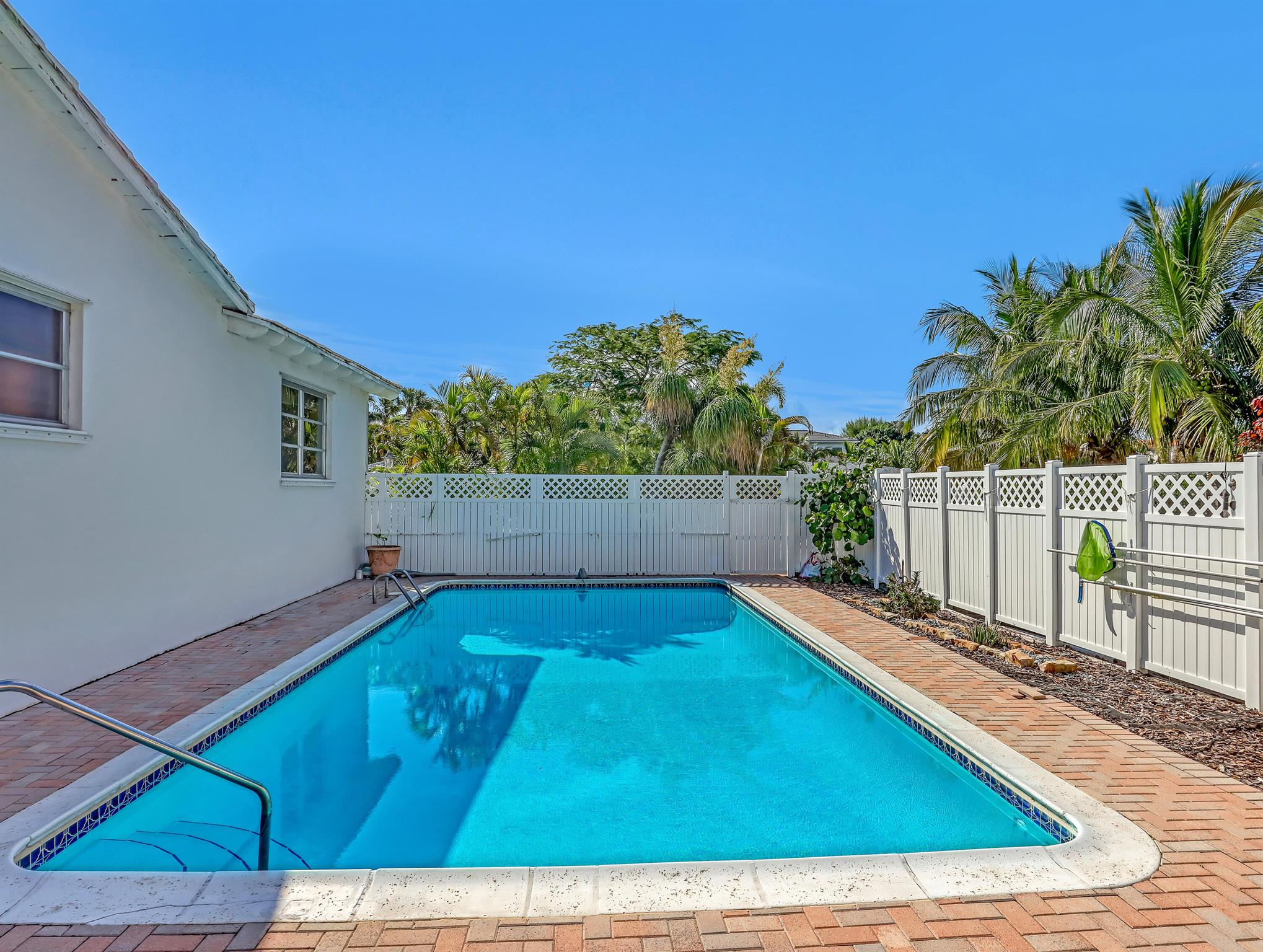 PALM BEACH SHORES - Residential