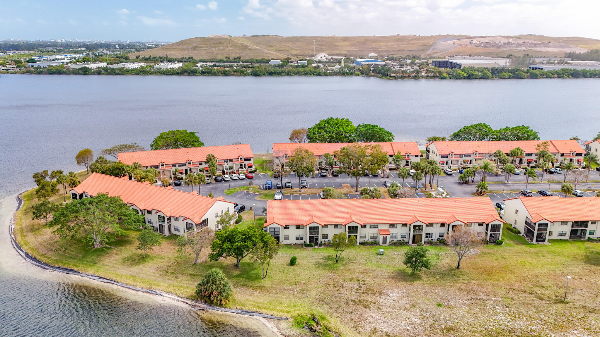 INDEPENDENCE BAY - Residential