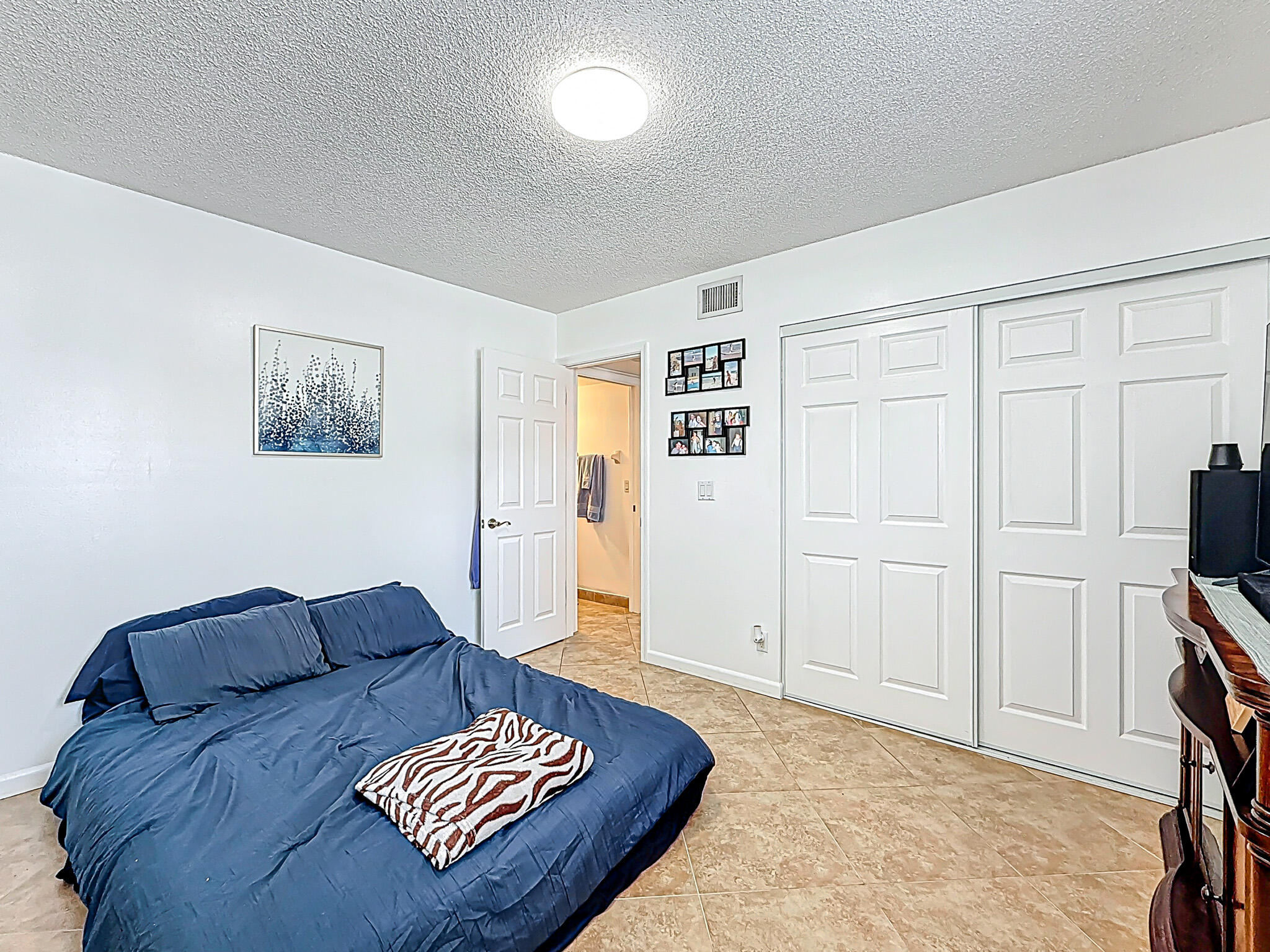 INDEPENDENCE BAY - Residential