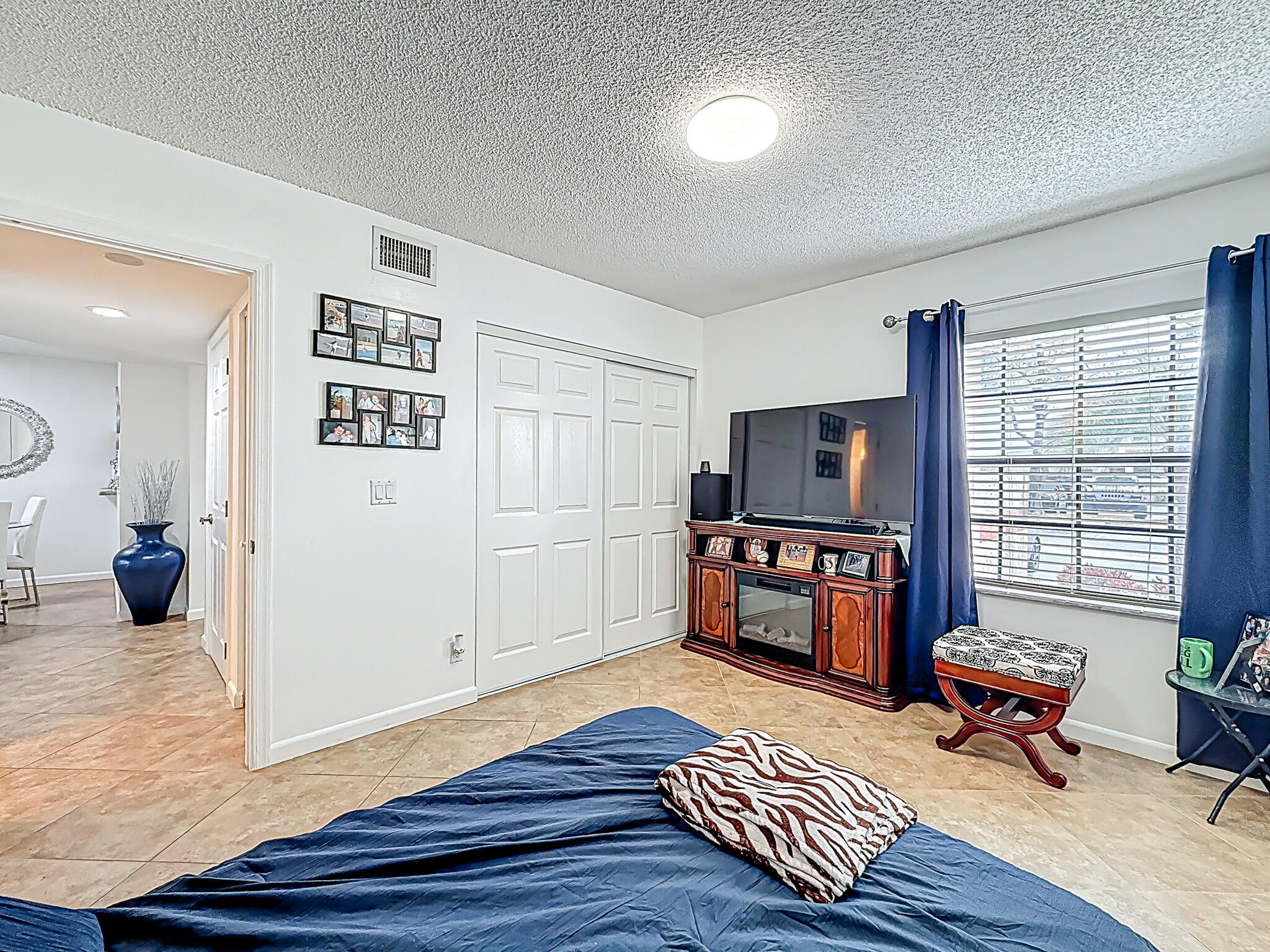 INDEPENDENCE BAY - Residential