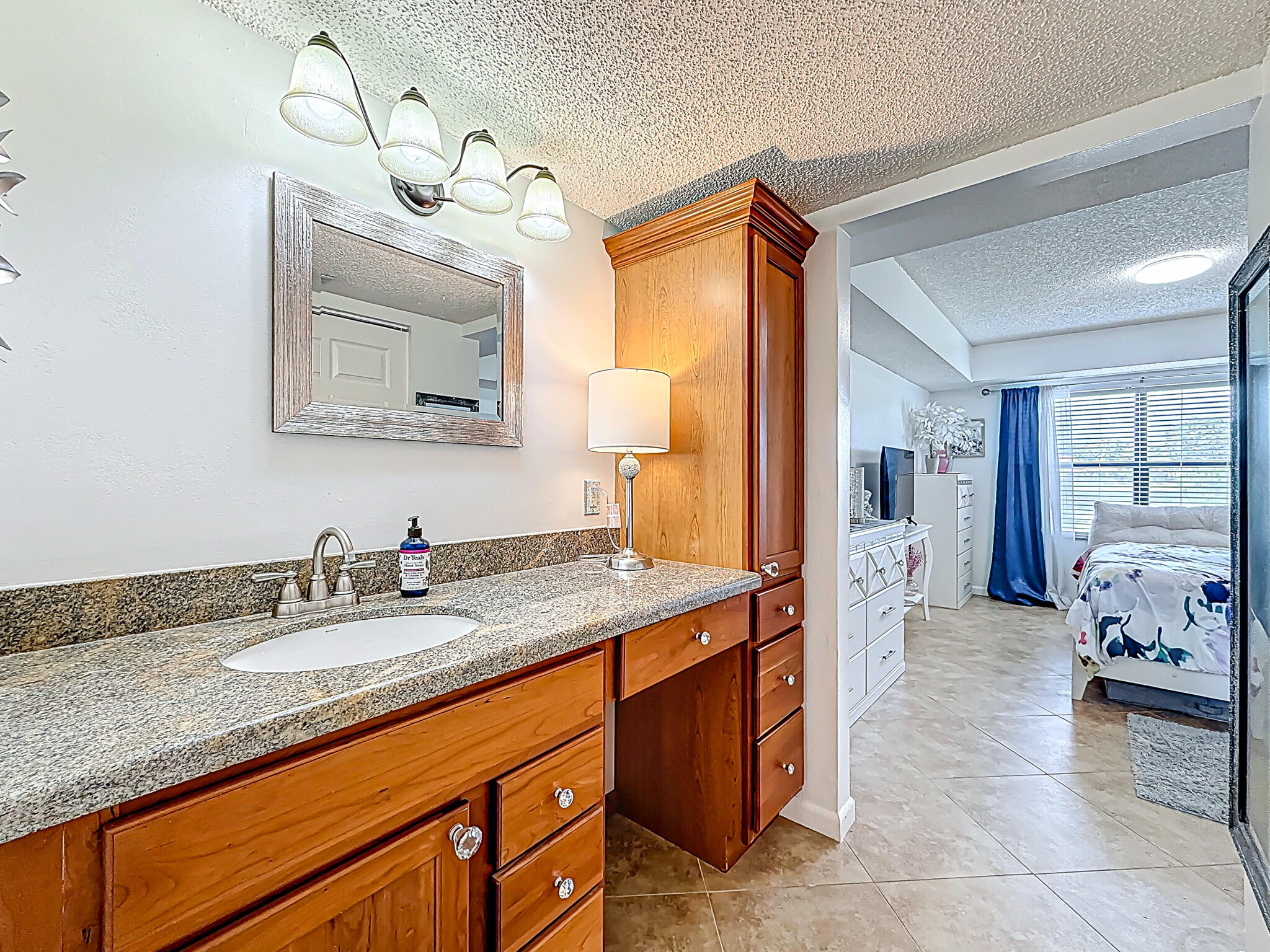 INDEPENDENCE BAY - Residential