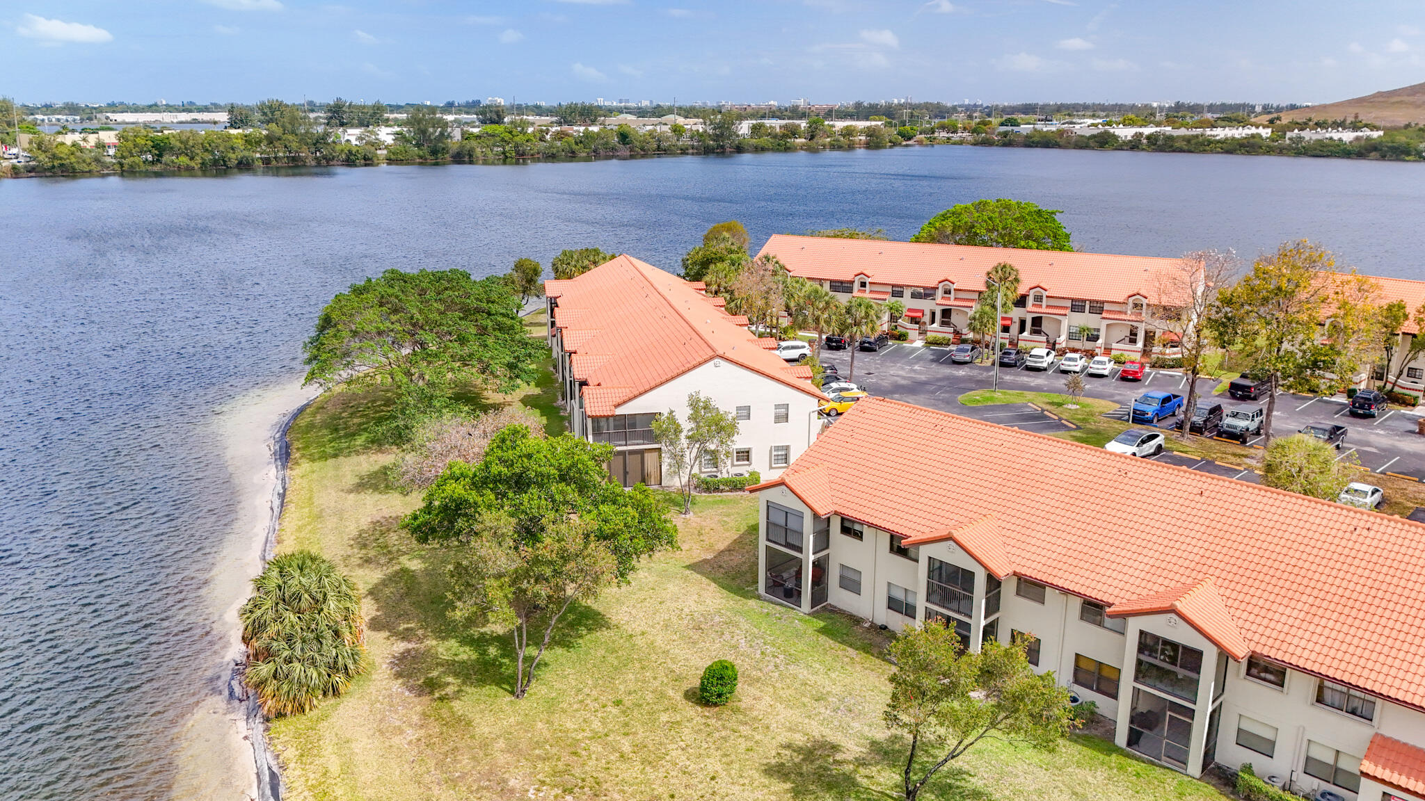 INDEPENDENCE BAY - Residential