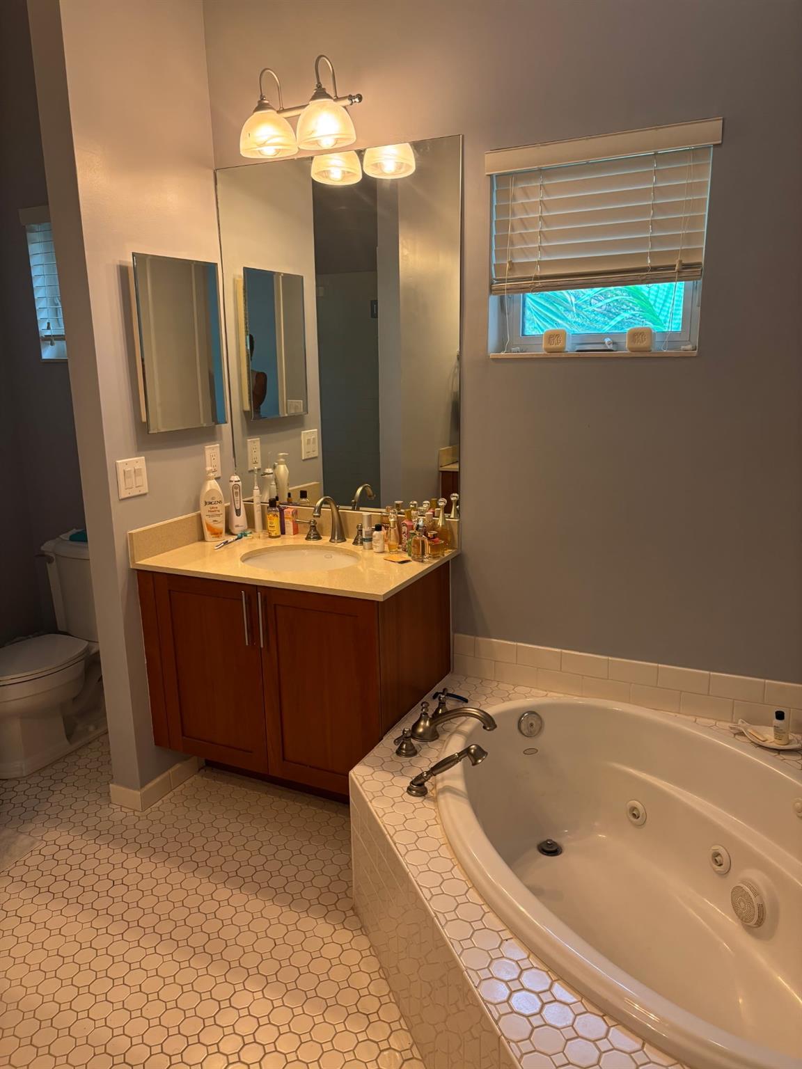 THE VILLAGE AT SAILBOAT B - Residential Lease