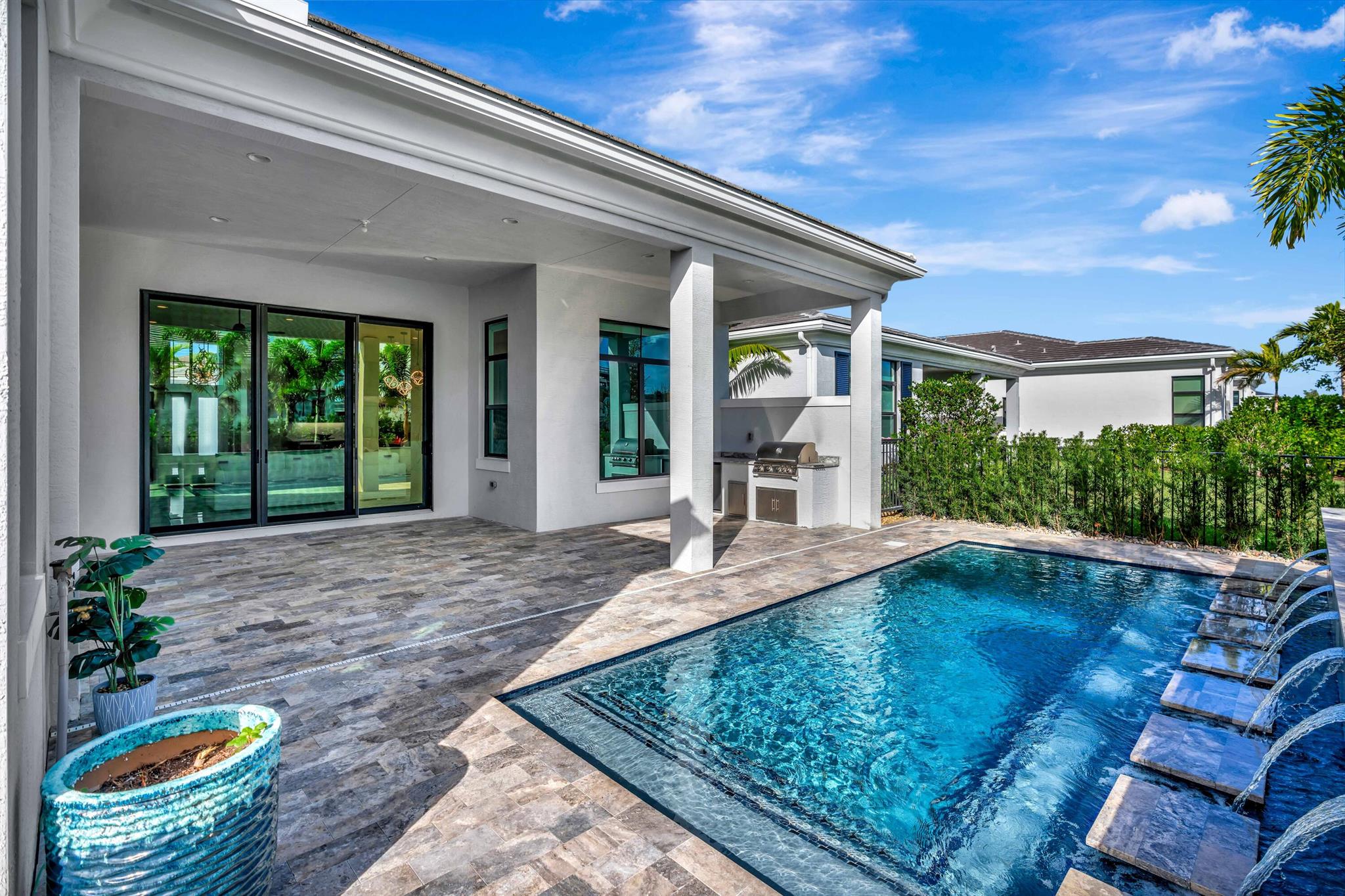 ARTISTRY - Residential