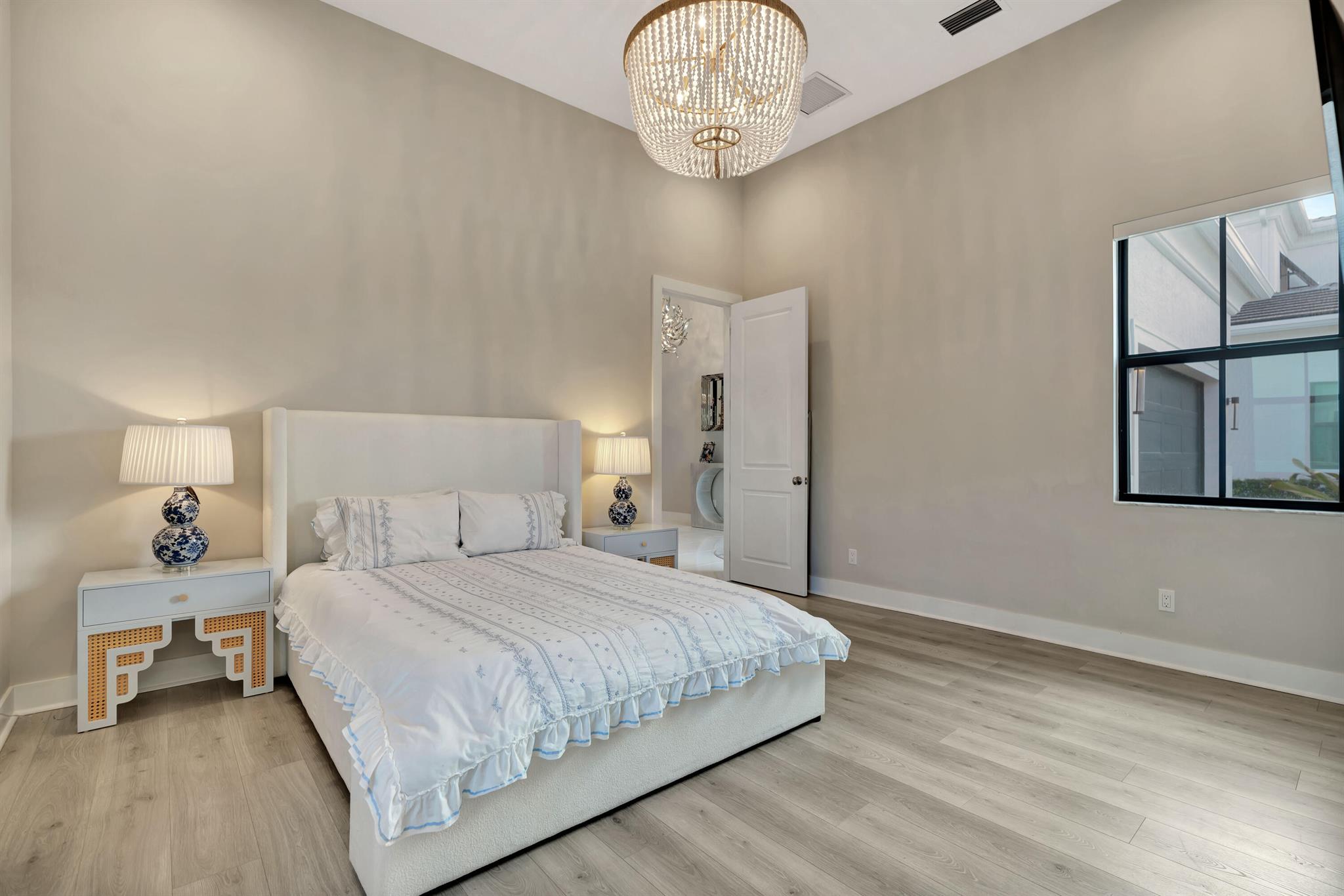 ARTISTRY - Residential