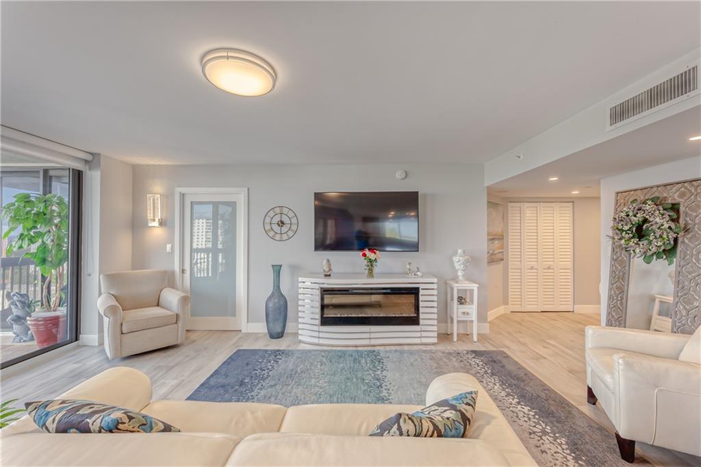 Voyager Condo - Residential