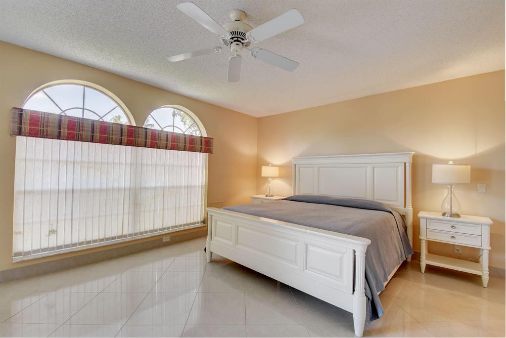 FAIRWAYS AT BOCA GOLF & TENNIS - Residential