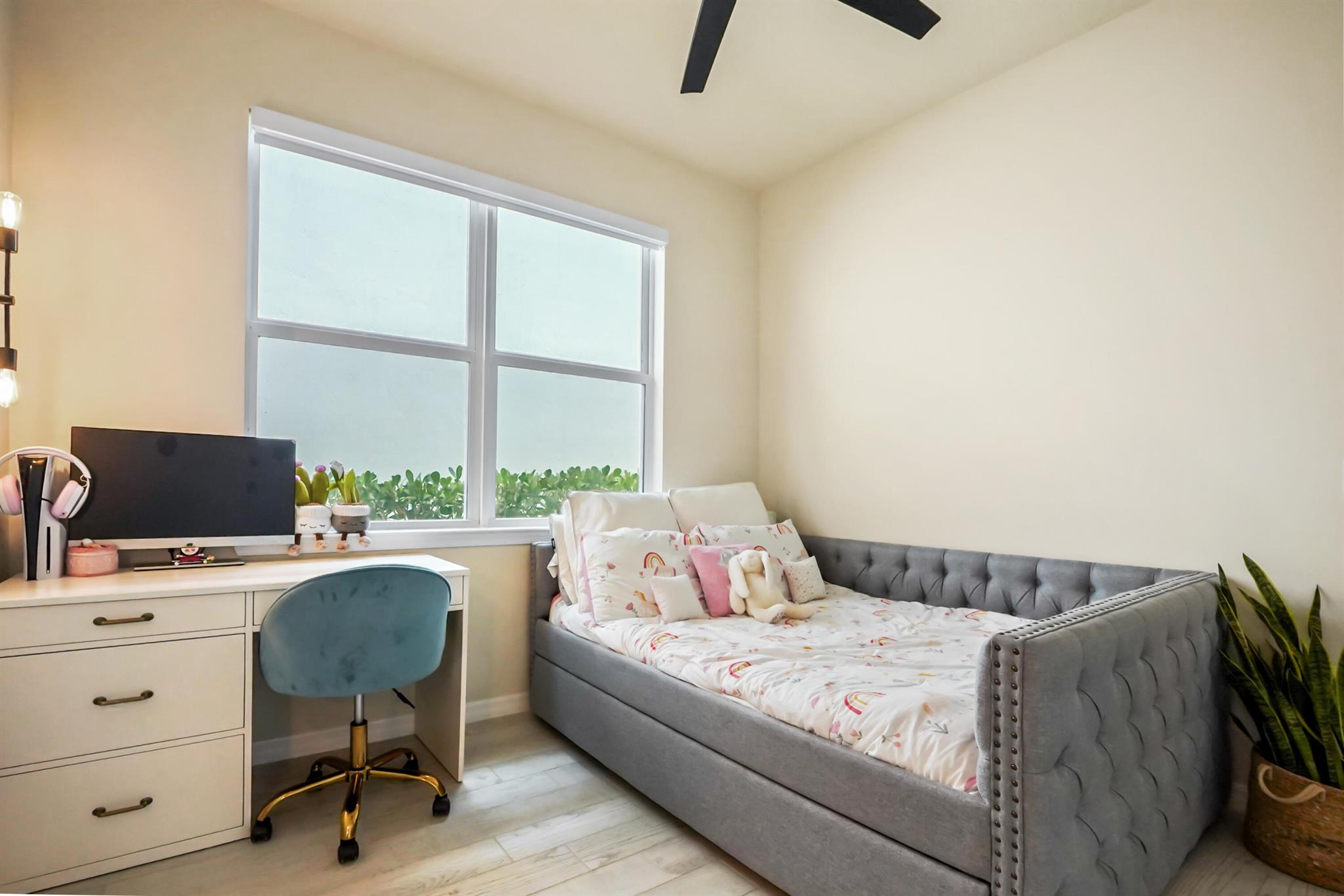 WINDSONG ESTATES - Residential