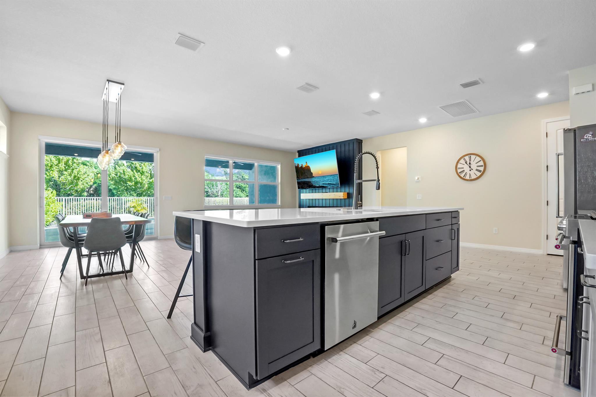 WINDSONG ESTATES - Residential