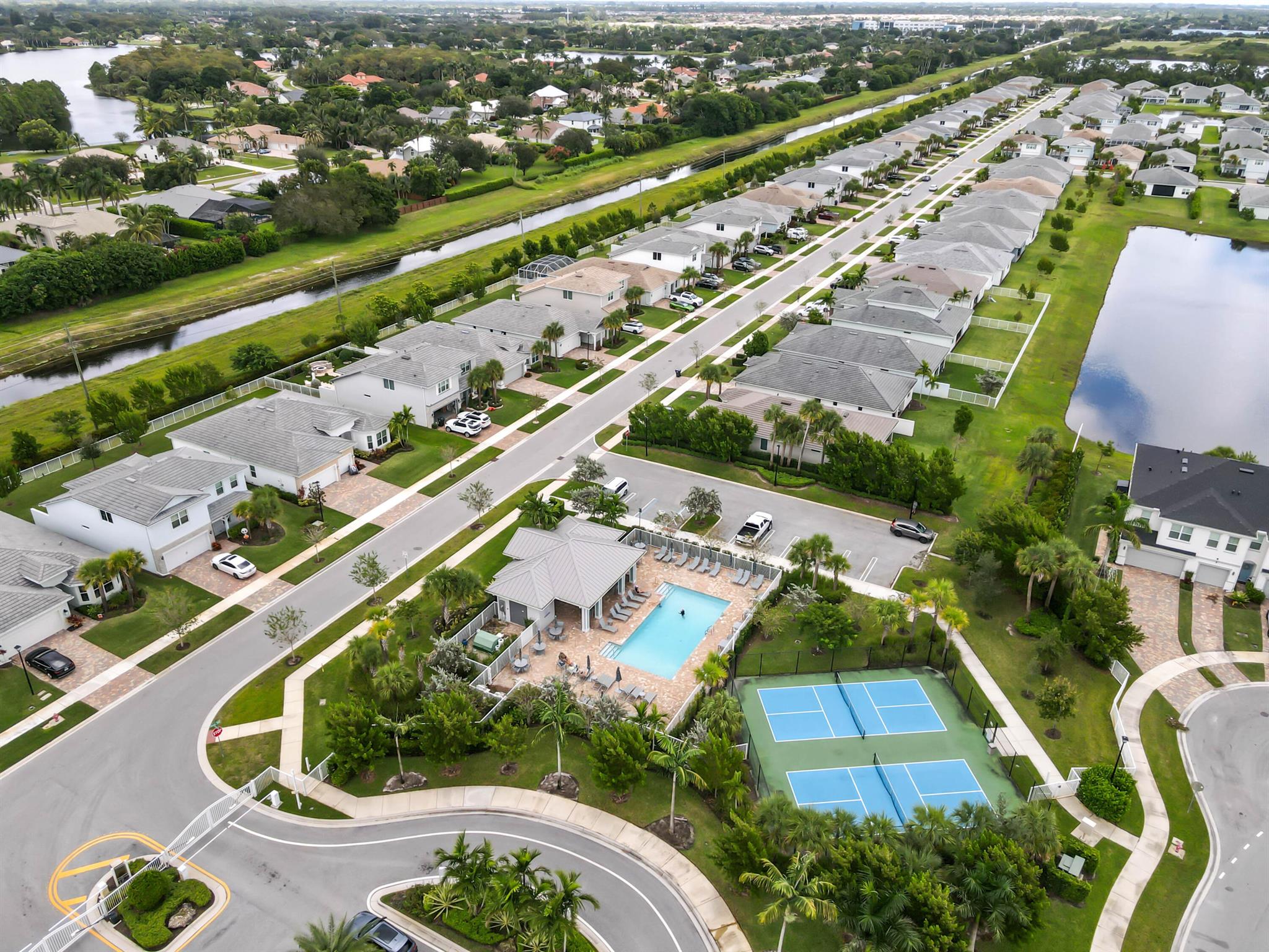 WINDSONG ESTATES - Residential