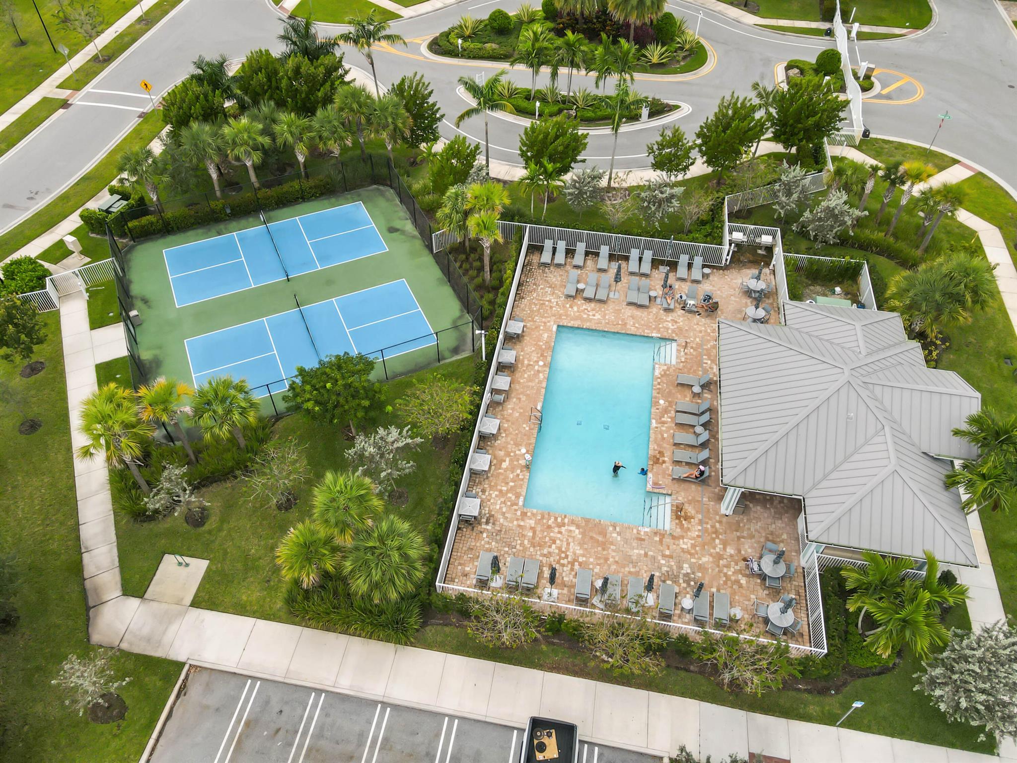 WINDSONG ESTATES - Residential