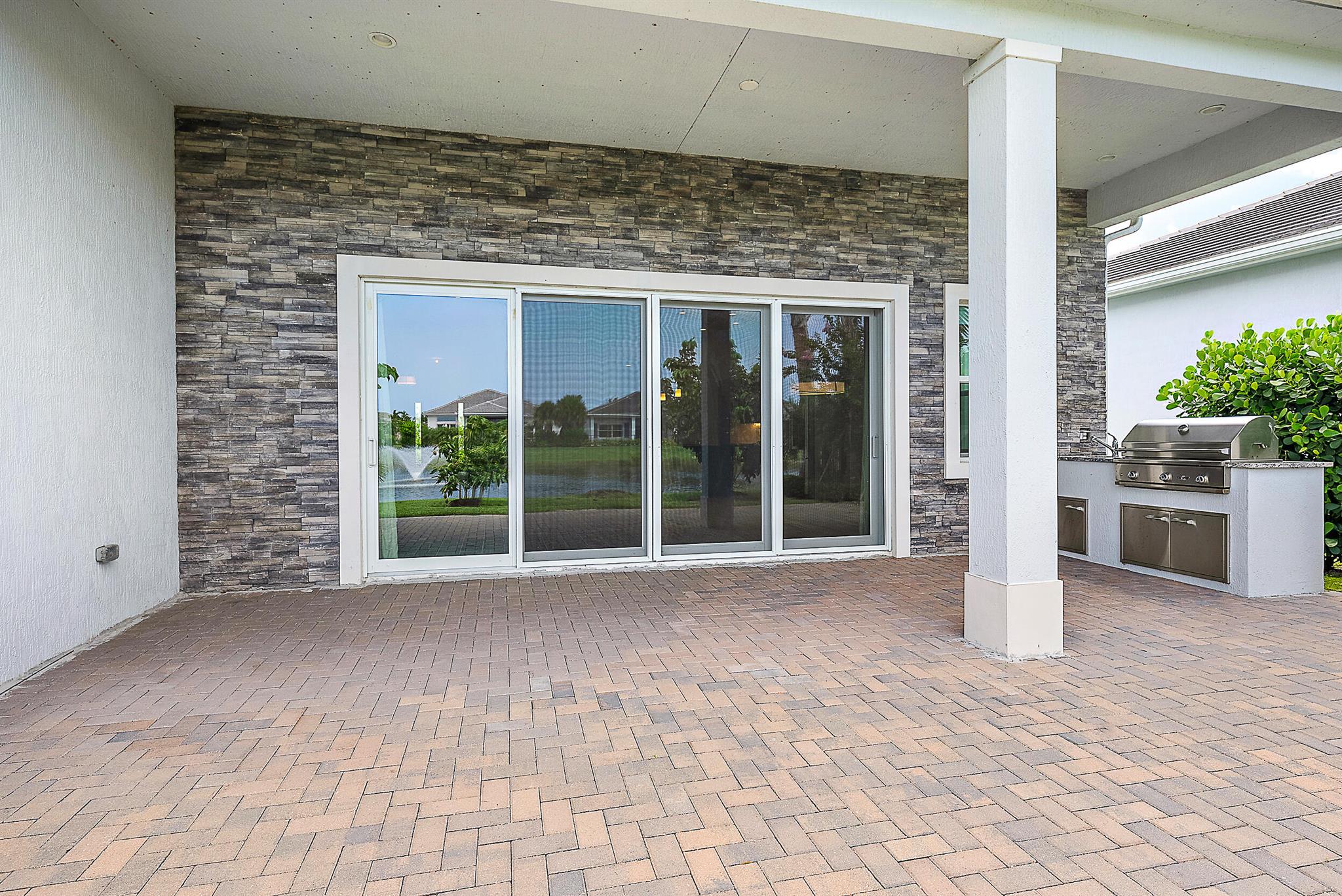 9976 Seagrass Way