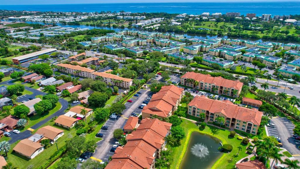 Photo of 124 Villa Circle #124, Boynton Beach, FL 33435 (MLS # R10758159)