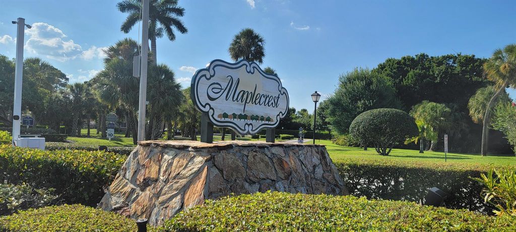 Photo of 54 Maplecrest Circle, Jupiter, FL 33458 (MLS # R10991485)