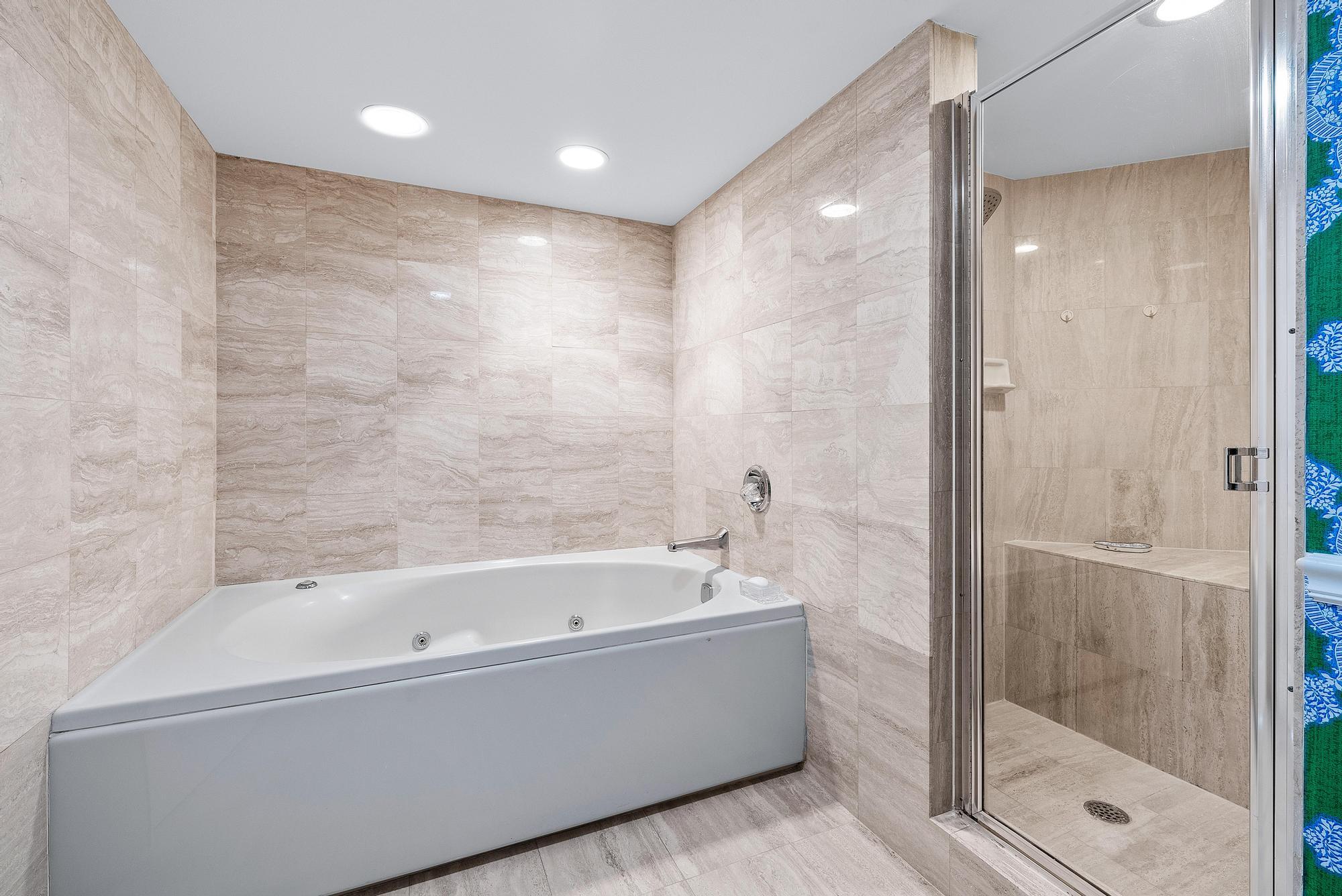 Villa Del Lago - Residential