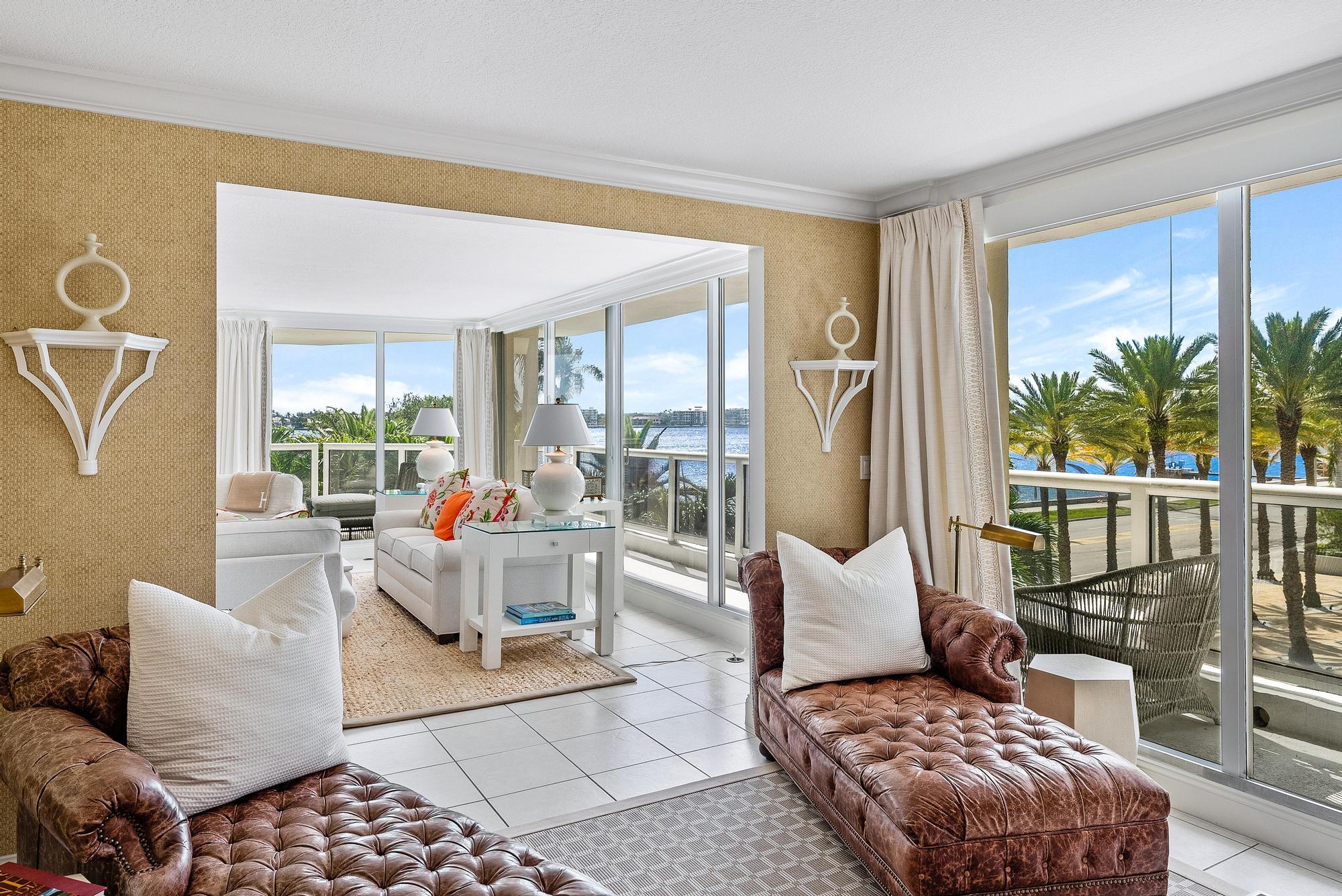 Villa Del Lago - Residential