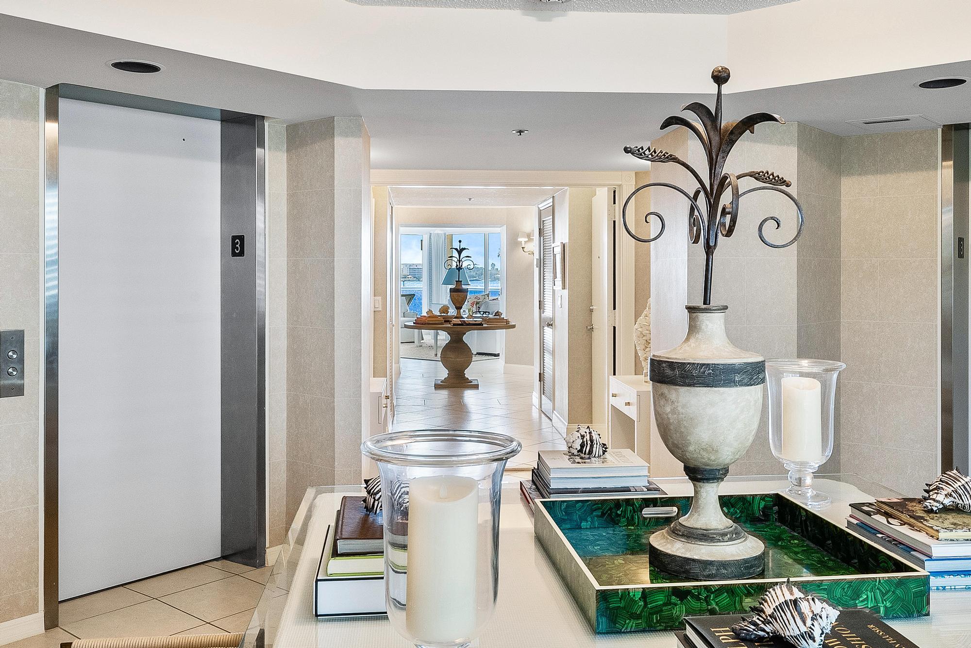 Villa Del Lago - Residential