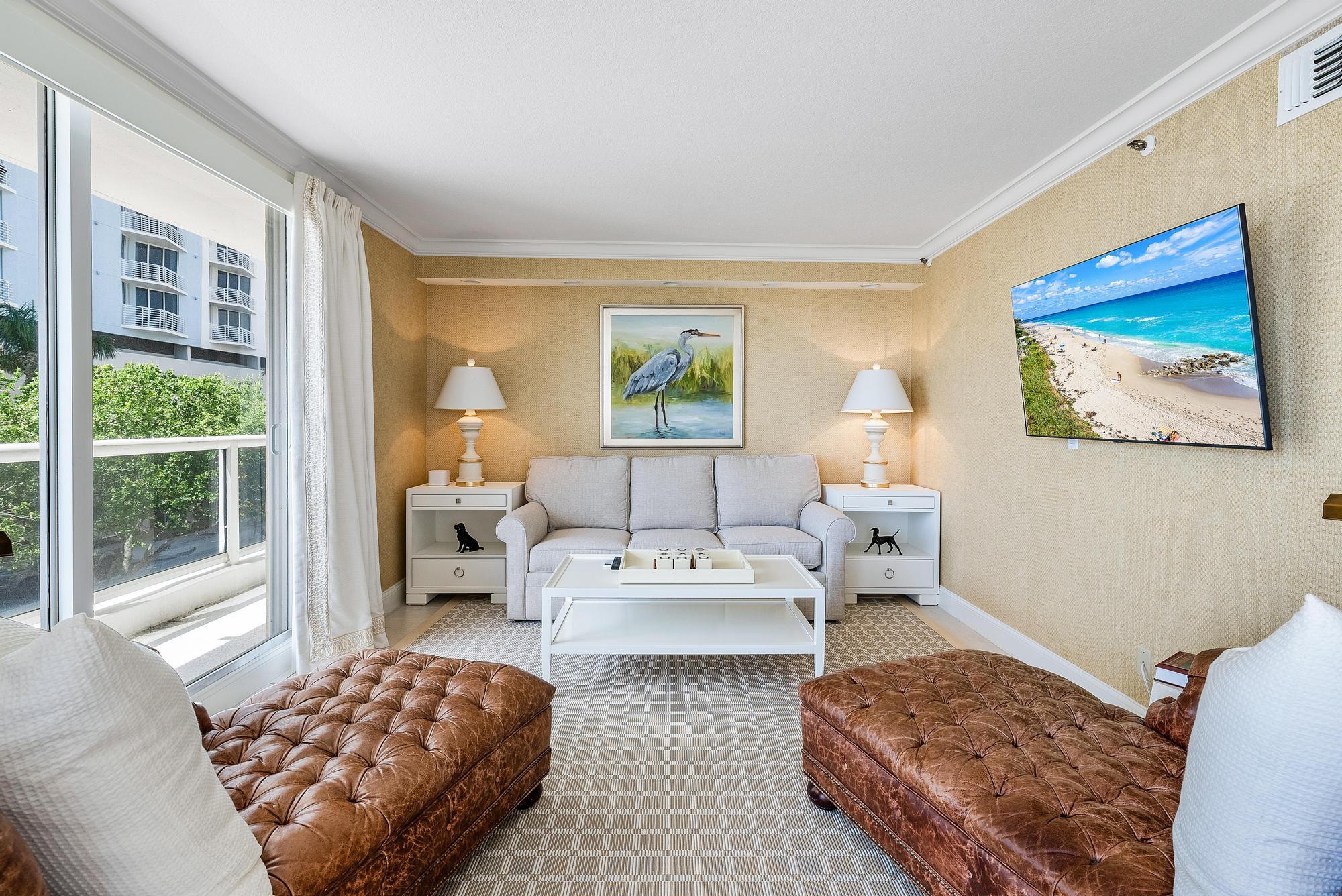 Villa Del Lago - Residential