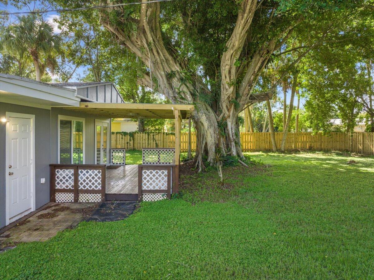 HIBISCUS PARK - Residential Lease