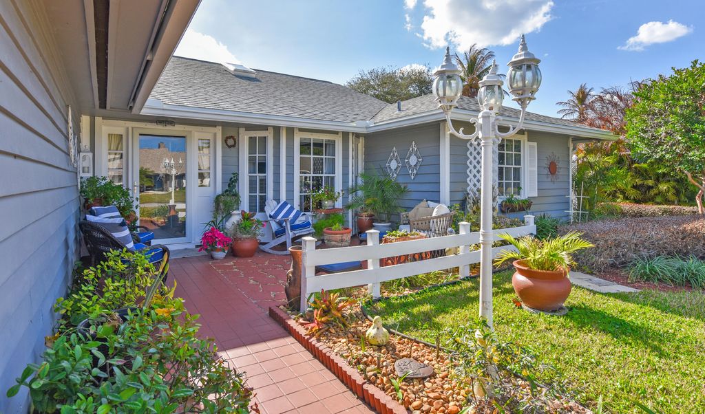 Photo of 7886 SE Trenton Avenue, Hobe Sound, FL 33455 (MLS # R11165580)