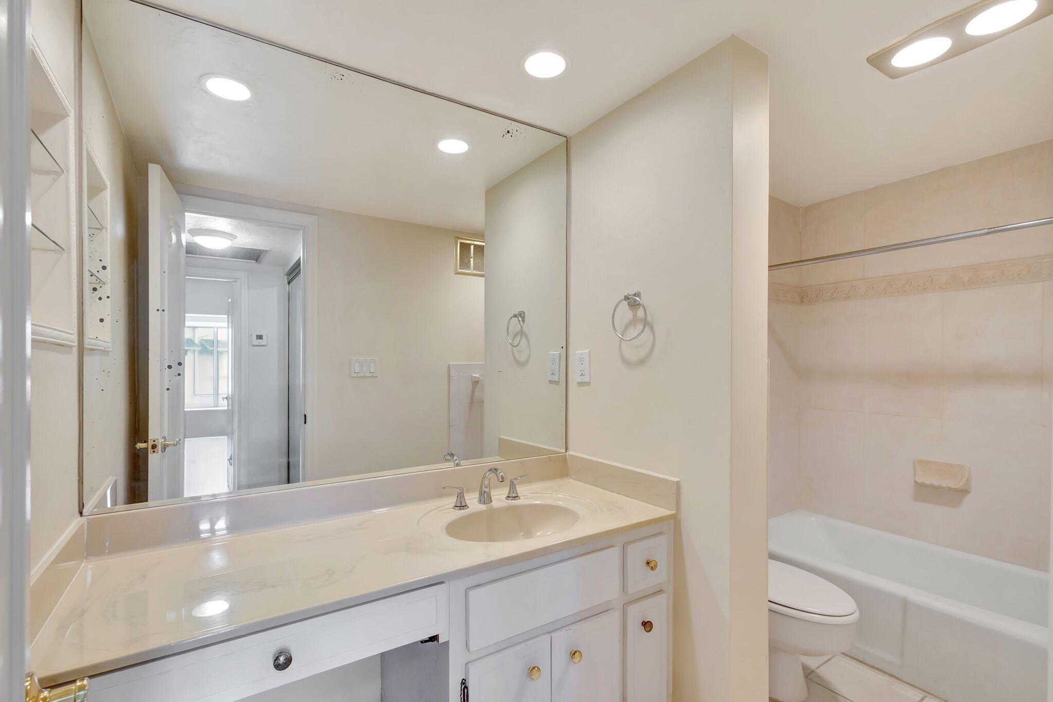 LONGWOOD 1 CONDO - Residential