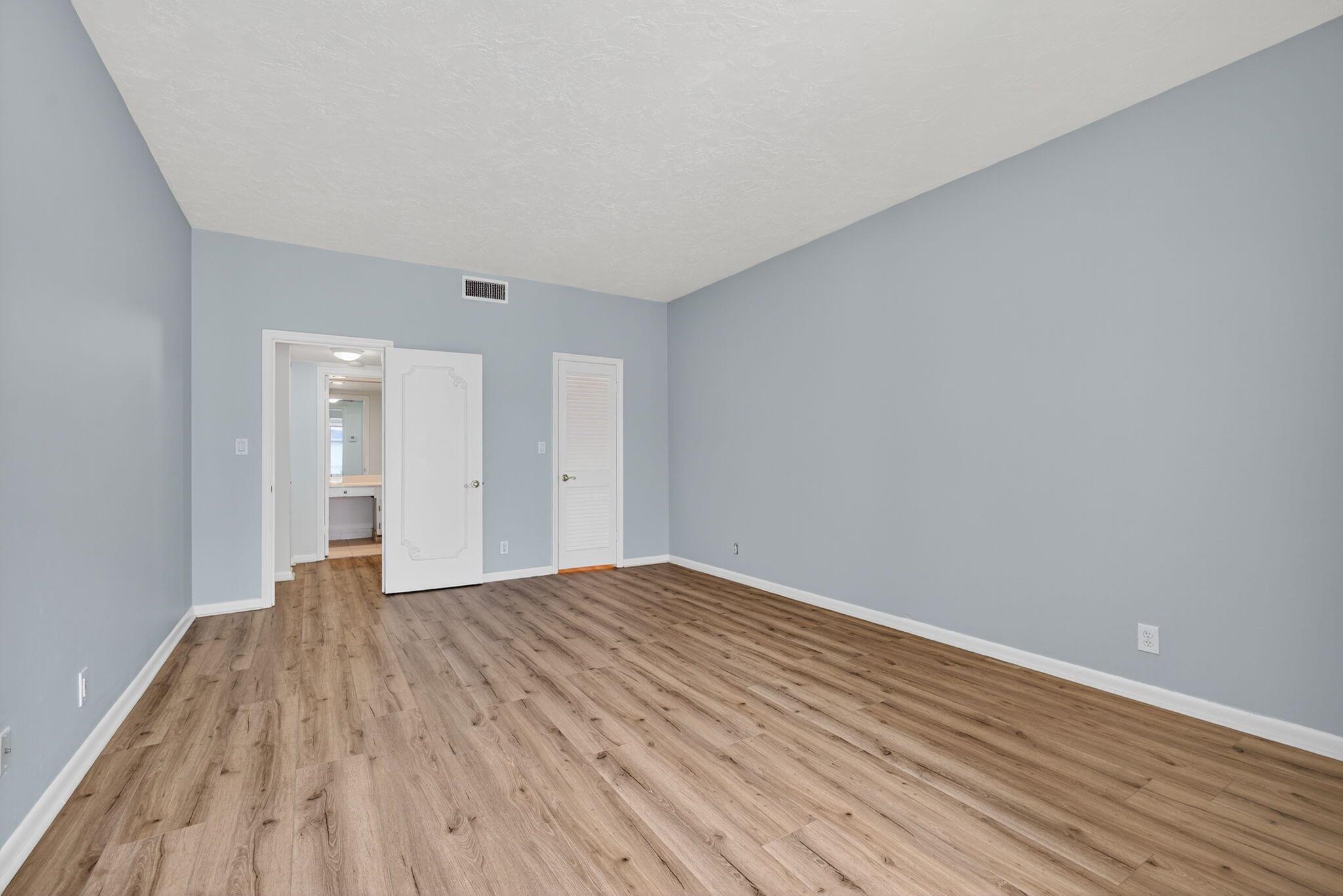 LONGWOOD 1 CONDO - Residential