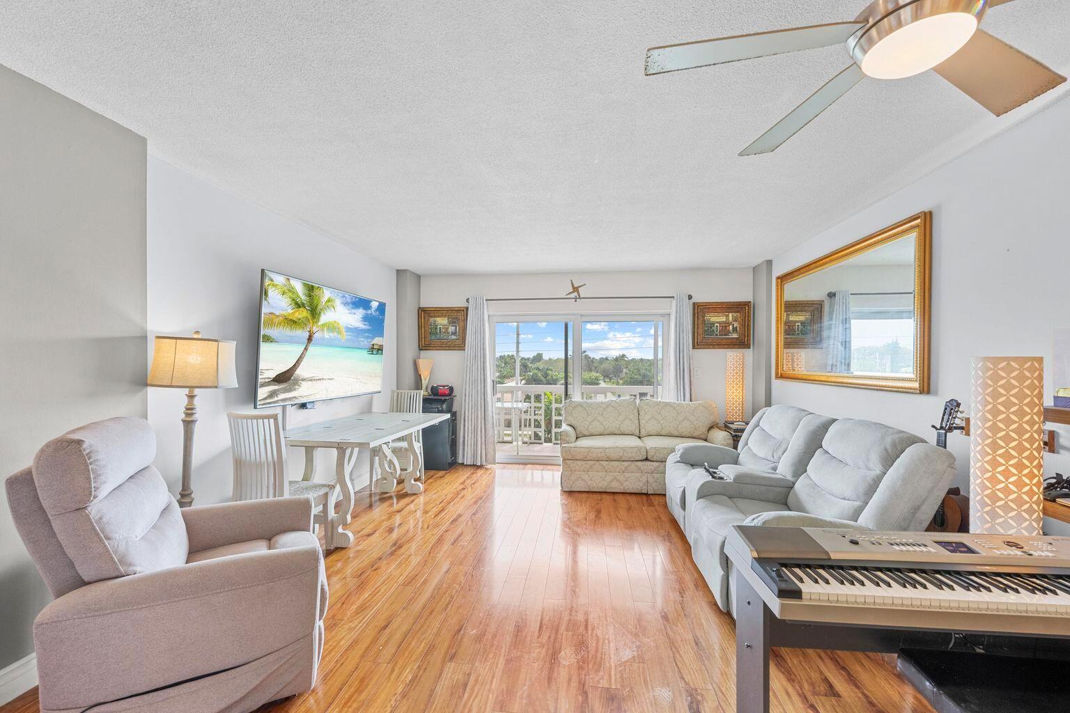 CORAL LAKE TOWER CONDO - Residential