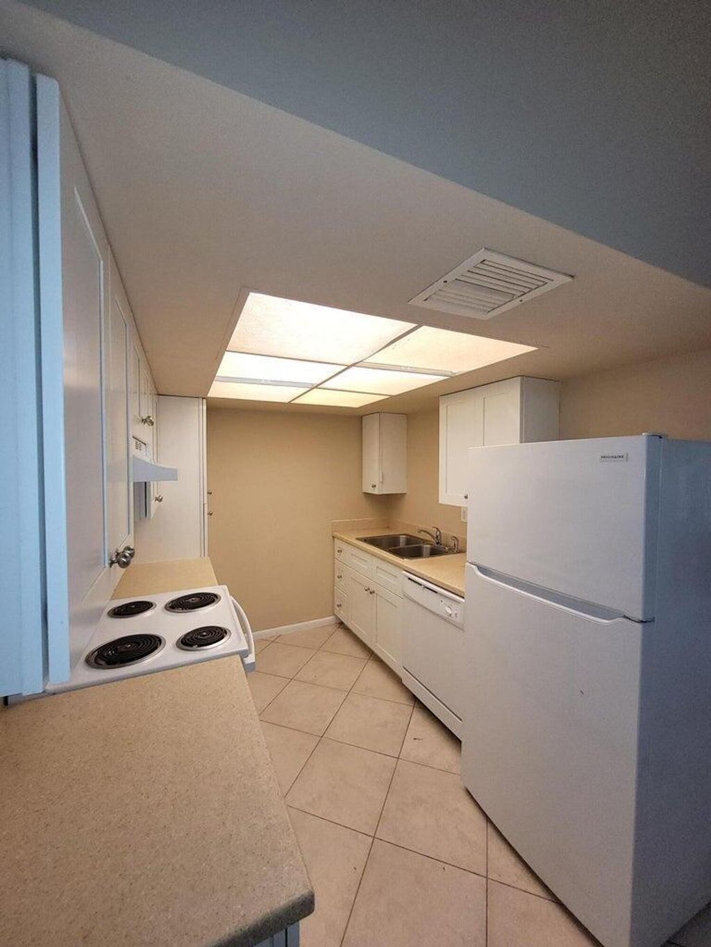 Photo of 2008 S 10th Street, Fort Pierce, FL 34950 (MLS # B26043491)